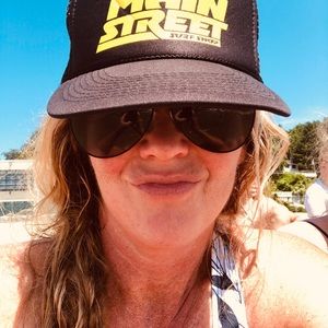 Meet your Posher, Renay